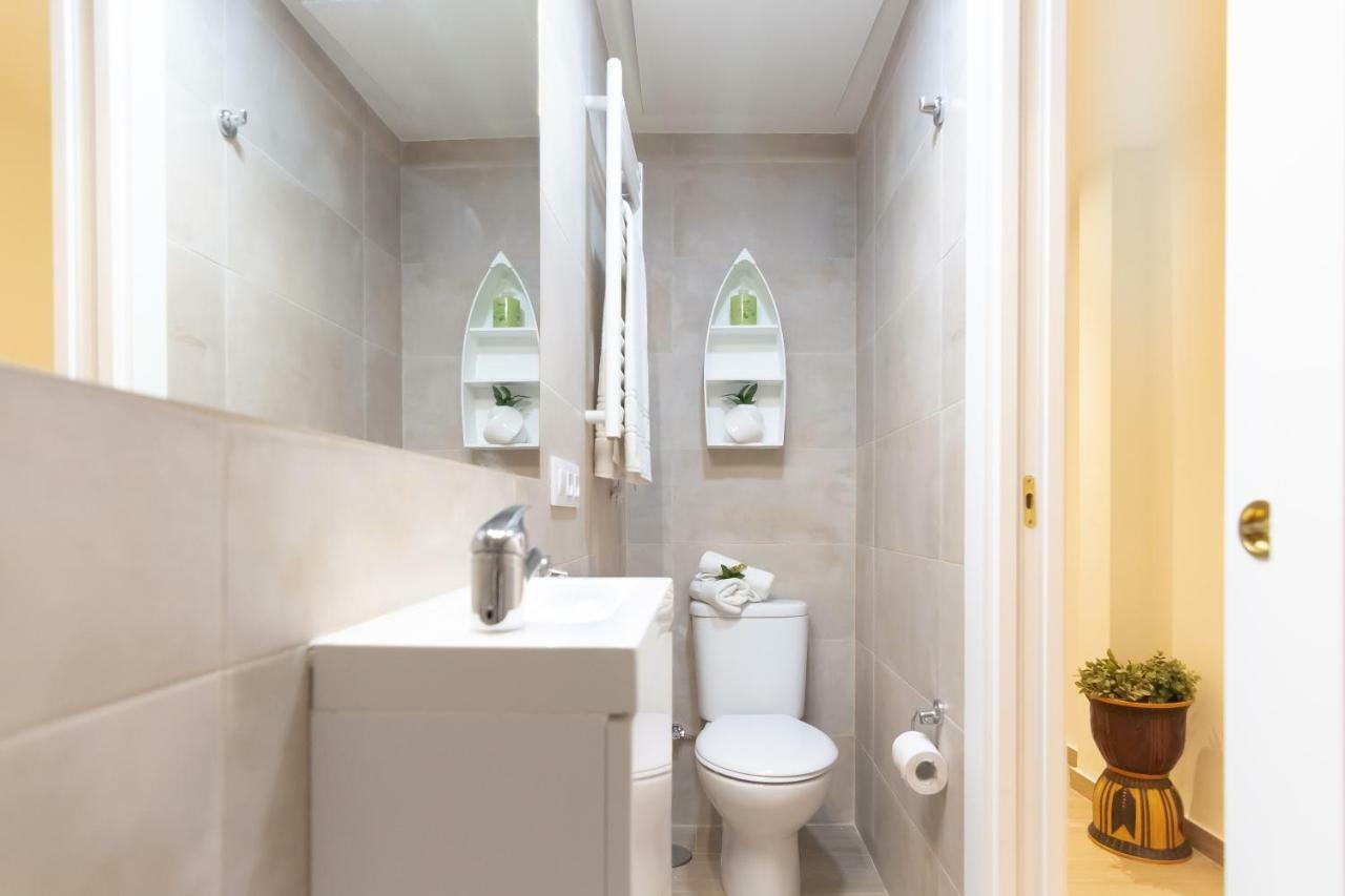Apartamento Mercado De Feria Con 2 Y 2 Baños *